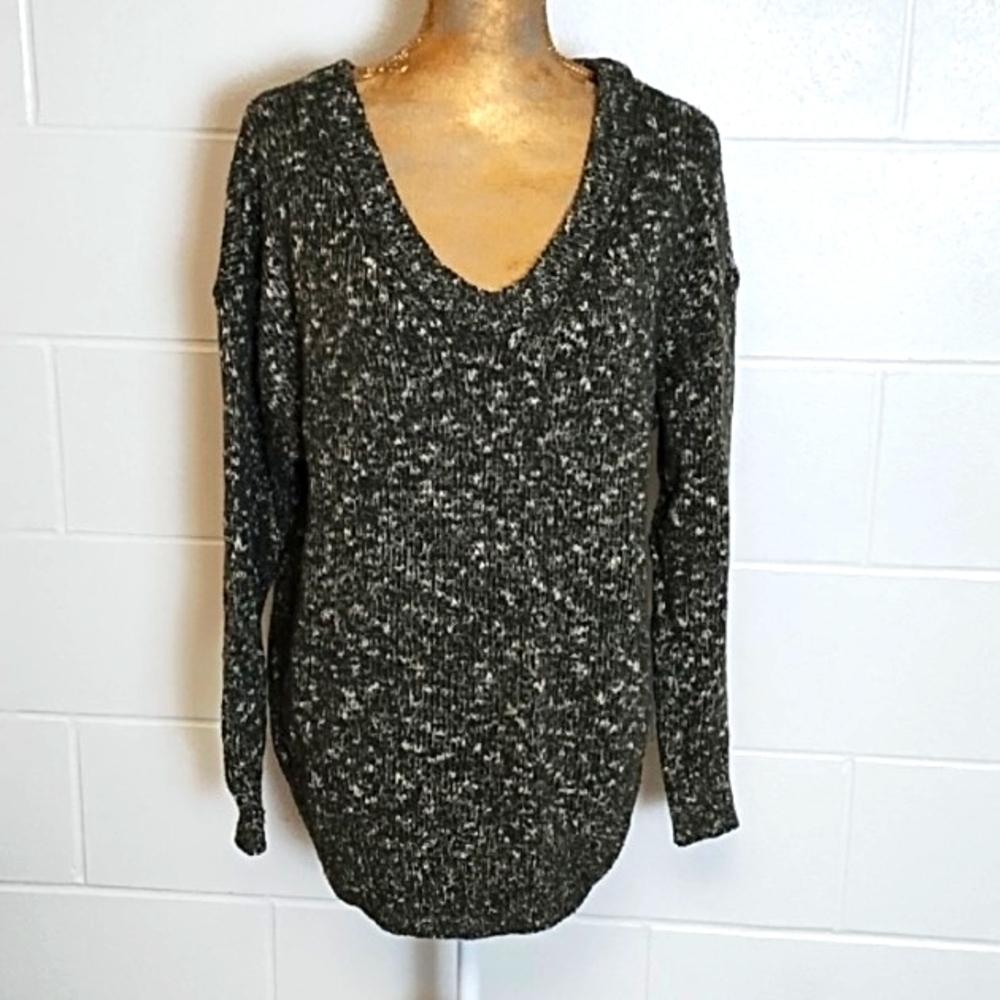 Old Navy Large Olive Cream Marled Cotton V-Neck Knit Oversized Sweater